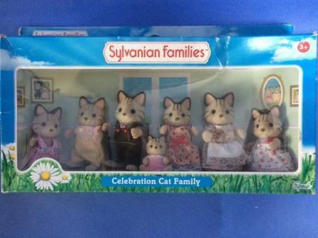 Sylvanian Macavity Celebration Cat Family